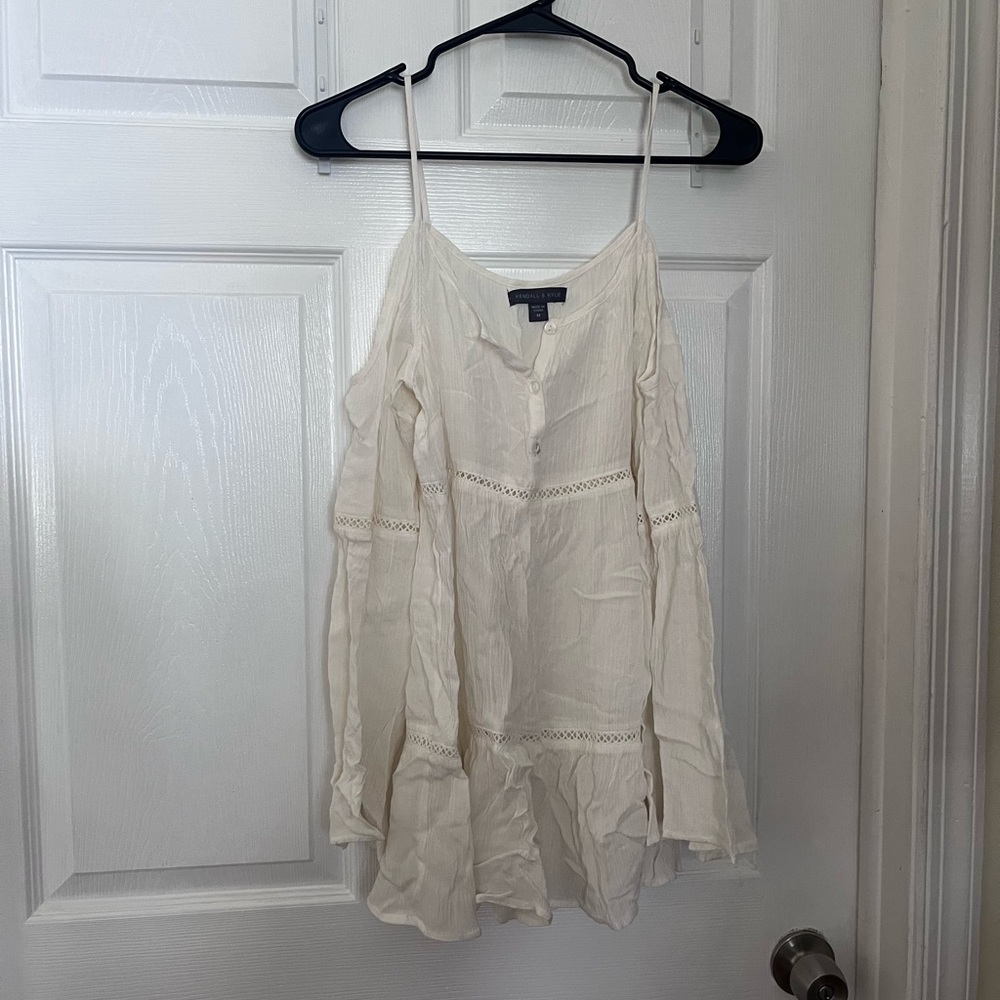 White Blouse (M) - Kendall & Kylie